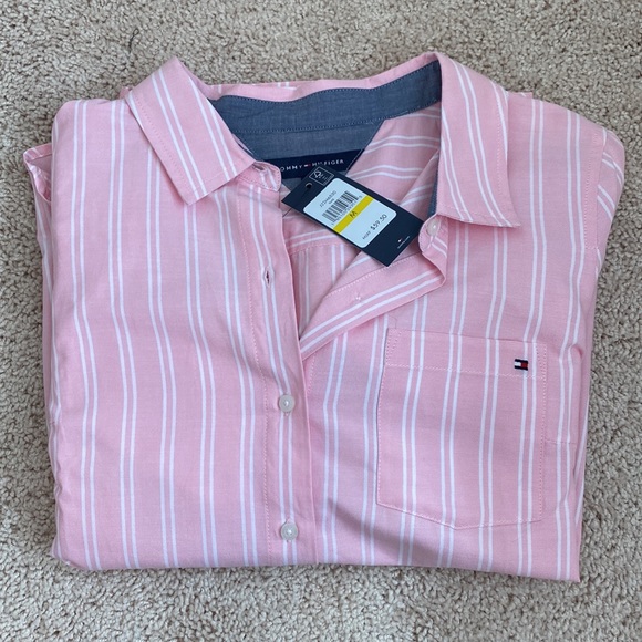*SOLD* NWT Tommy Hilfiger Womens Pink and White Striped Button Down - Picture 2 of 8
